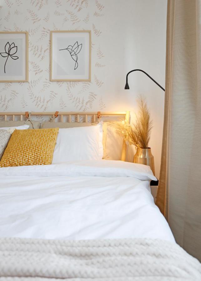 New & Cozy Studio In Ghencea + Netflix Bukarest Eksteriør billede