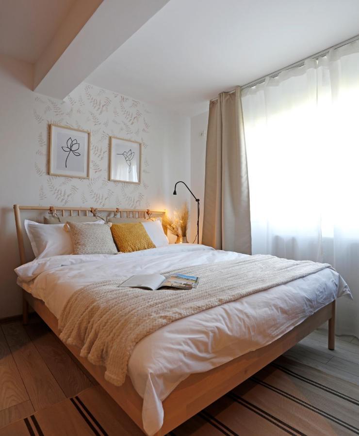New & Cozy Studio In Ghencea + Netflix Bukarest Eksteriør billede