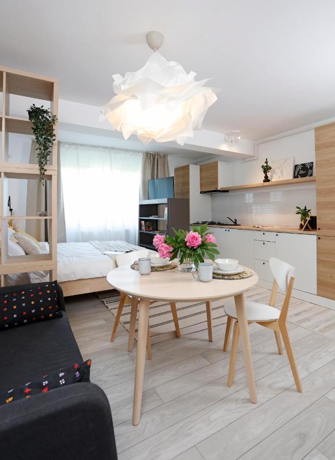 New & Cozy Studio In Ghencea + Netflix Bukarest Eksteriør billede